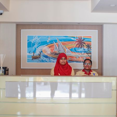 Three Inn Hulhumale Exterior photo