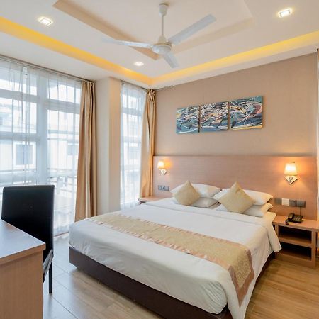 Three Inn Hulhumale Exterior photo