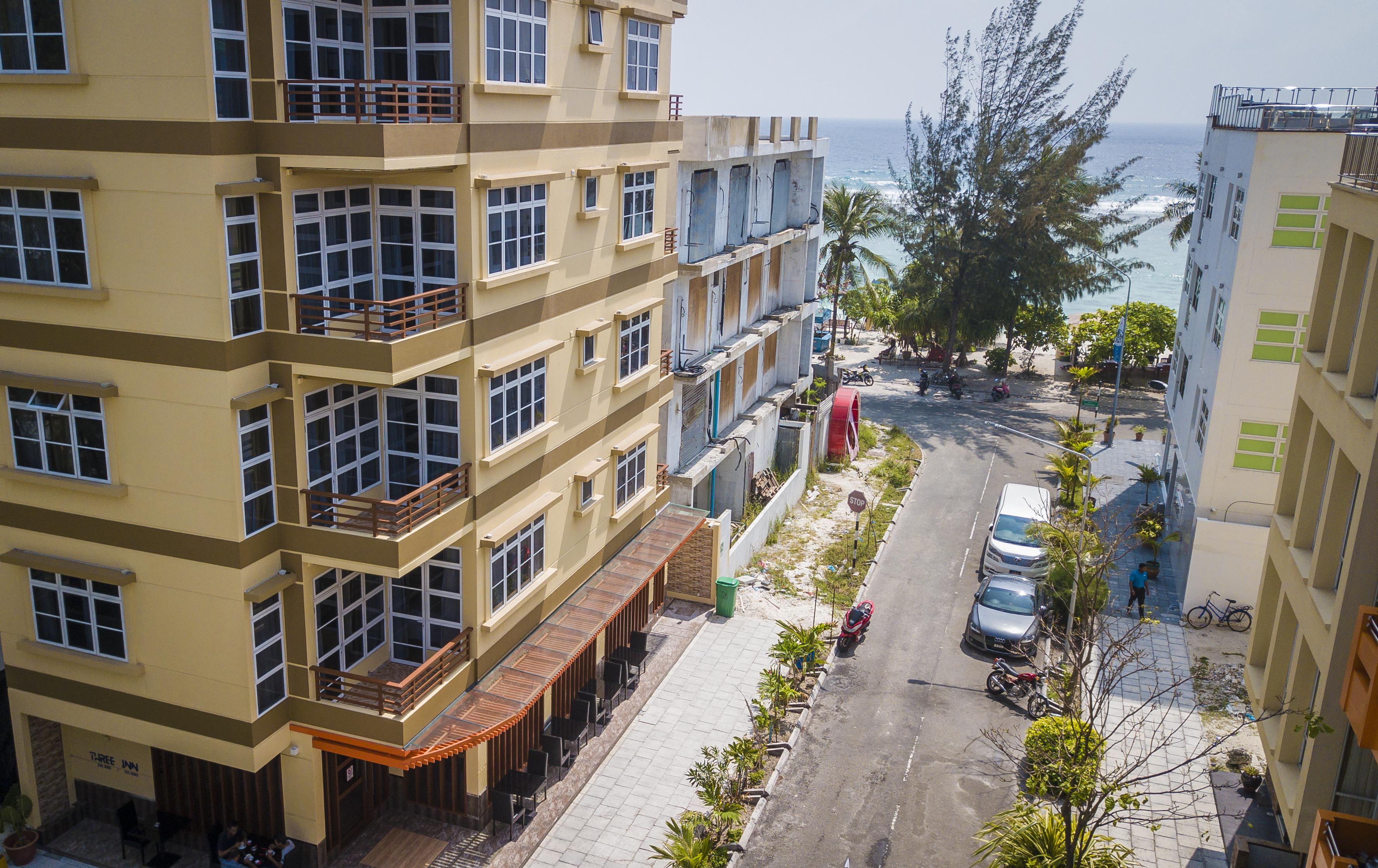 Three Inn Hulhumale Exterior photo