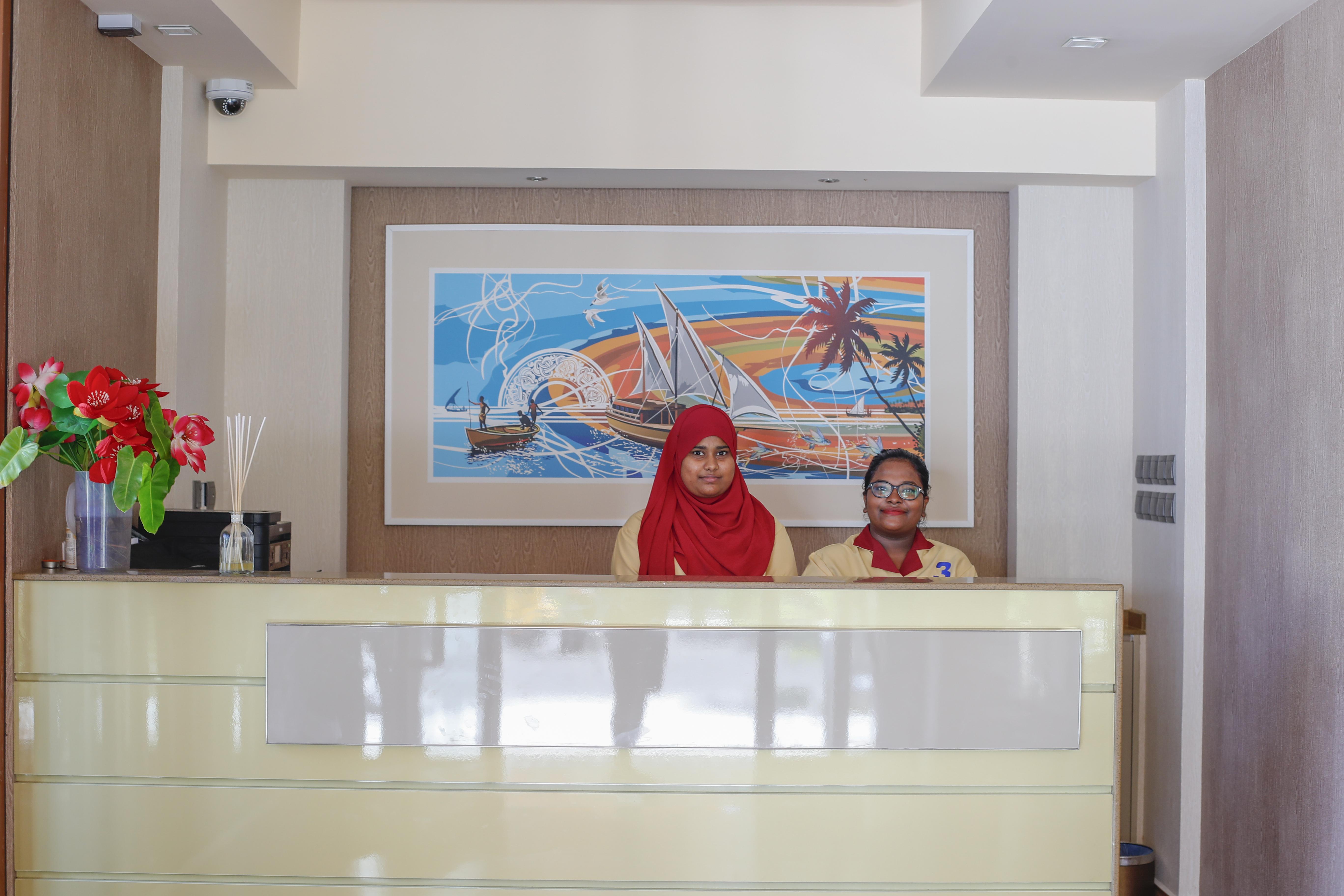 Three Inn Hulhumale Exterior photo