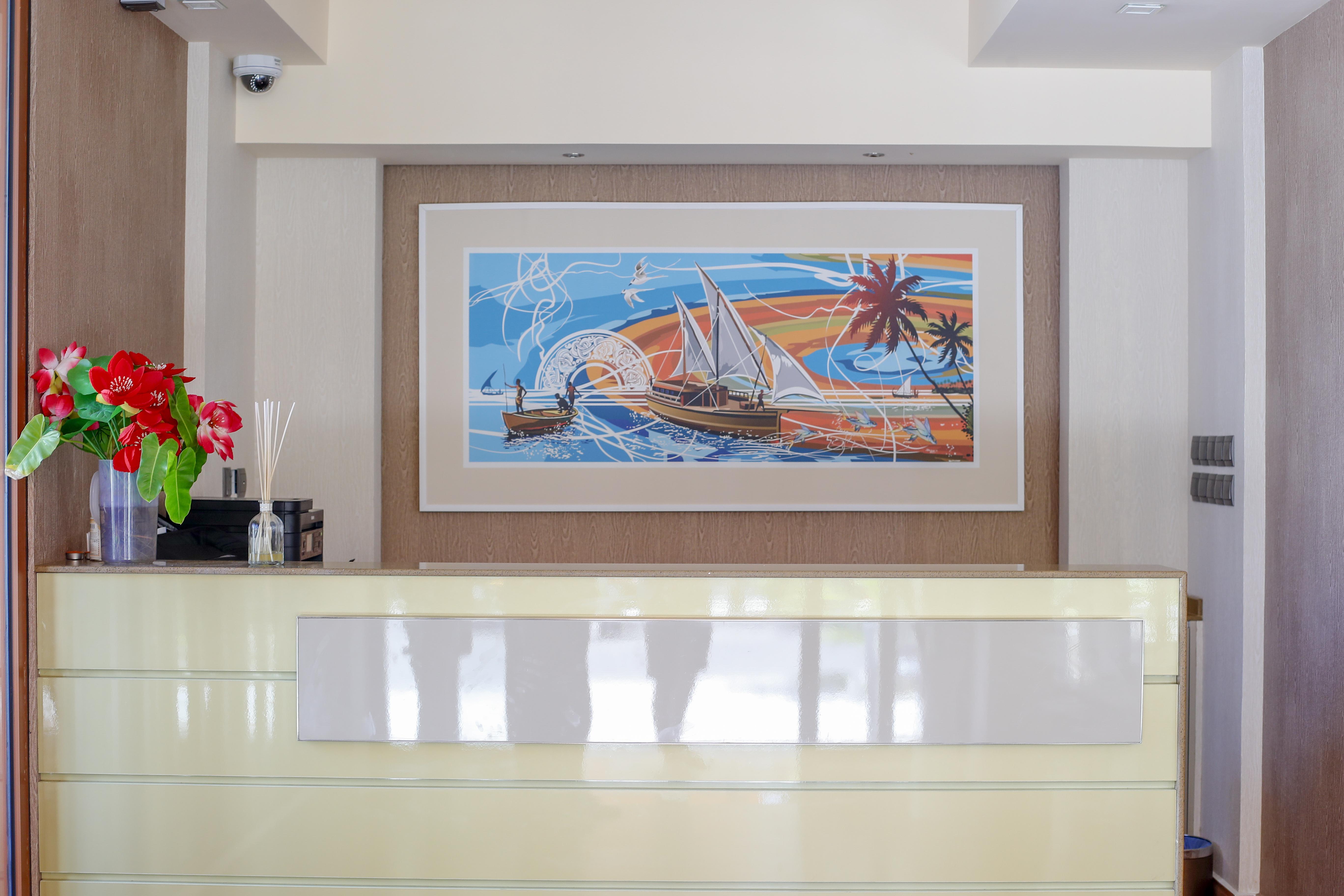 Three Inn Hulhumale Exterior photo