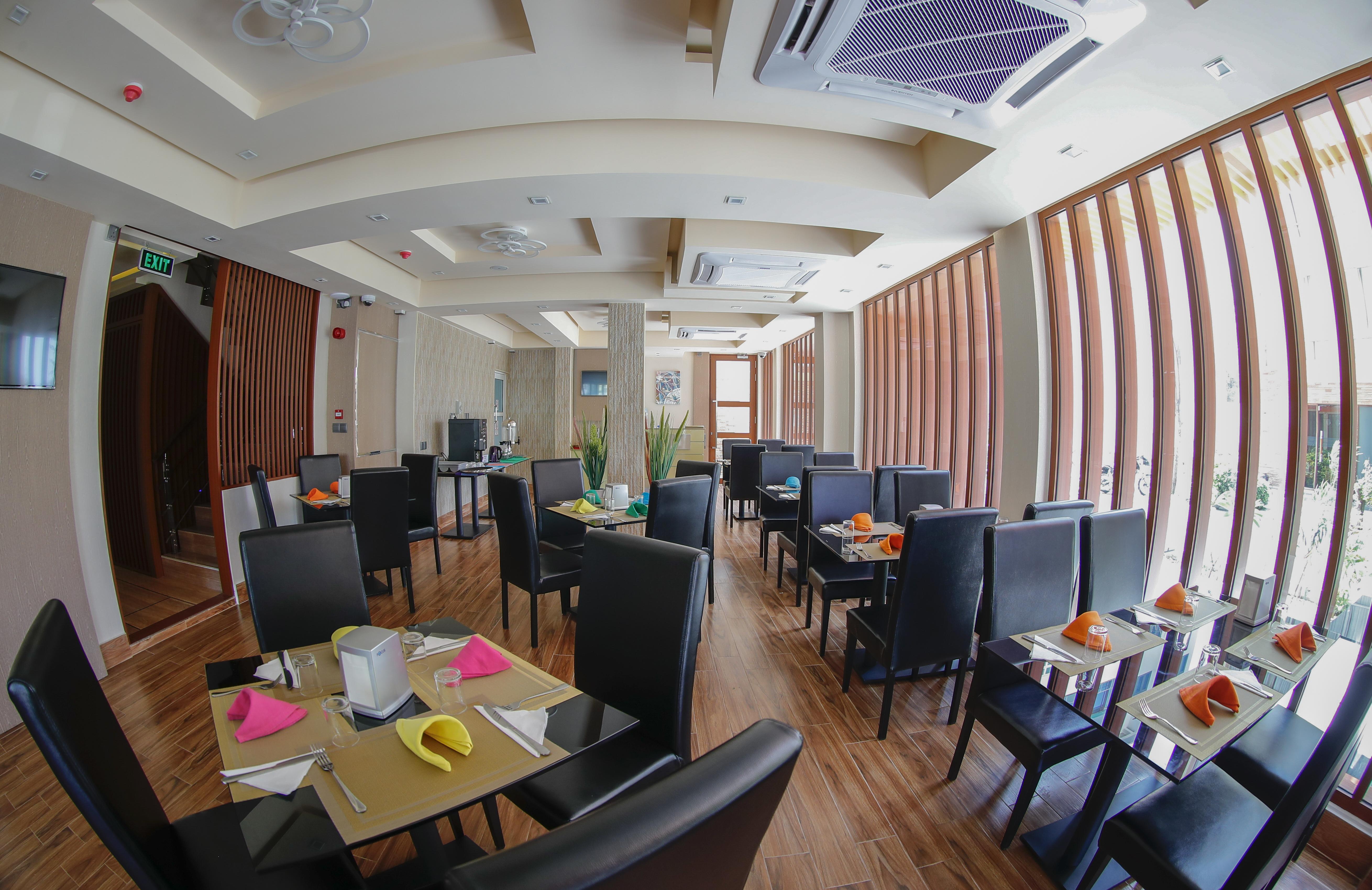 Three Inn Hulhumale Exterior photo
