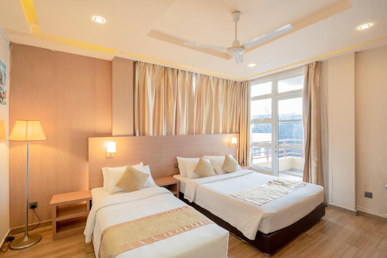 Three Inn Hulhumale Exterior photo