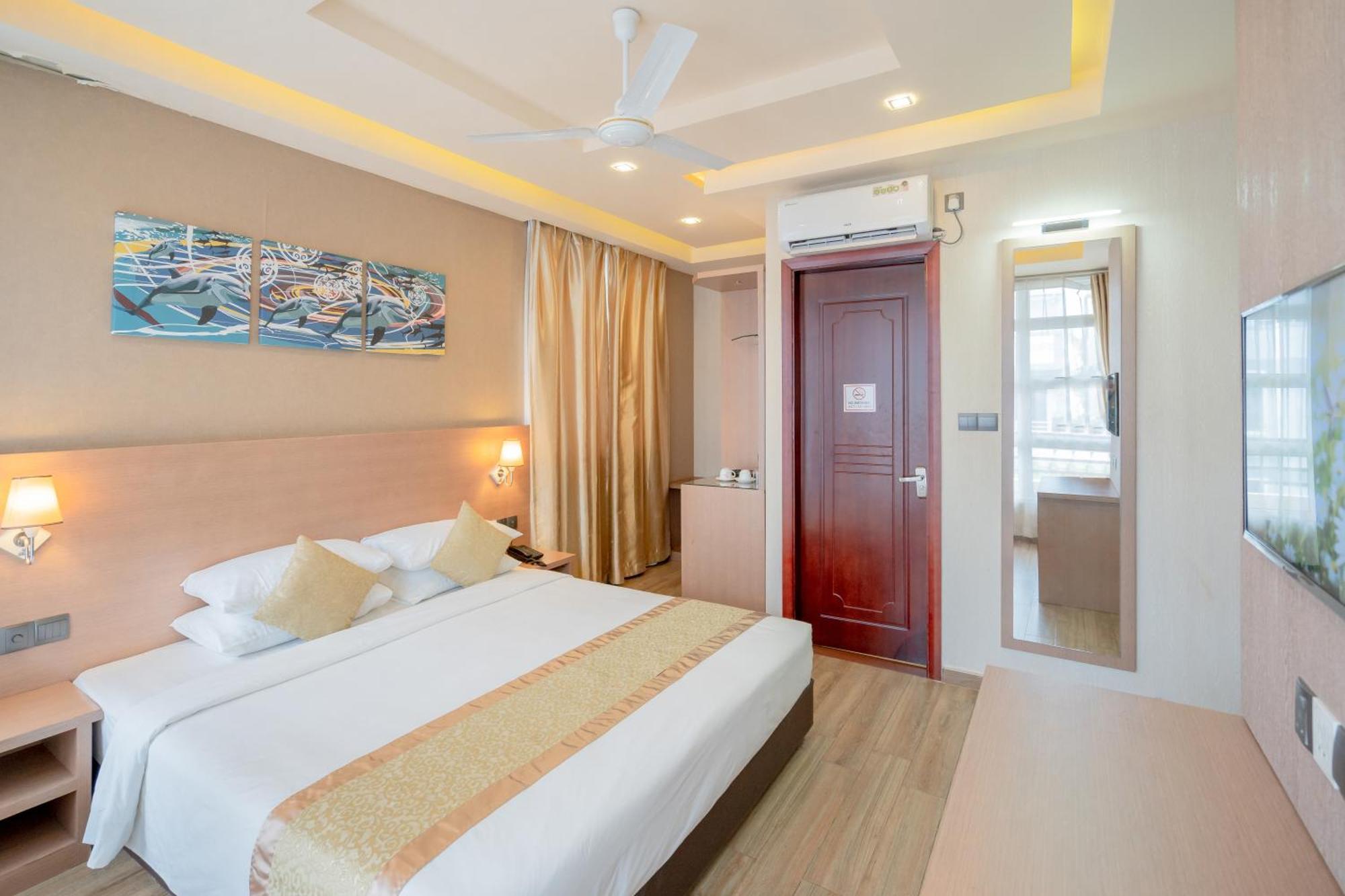 Three Inn Hulhumale Exterior photo